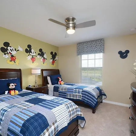 Charming 4 Bdr Townhome At Storey Lake Resort